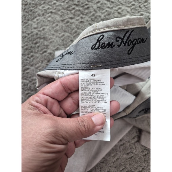 Ben Hogan Performance Mens Golf Shorts Size 42 Khaki Flat Front - Picture 3 of 3